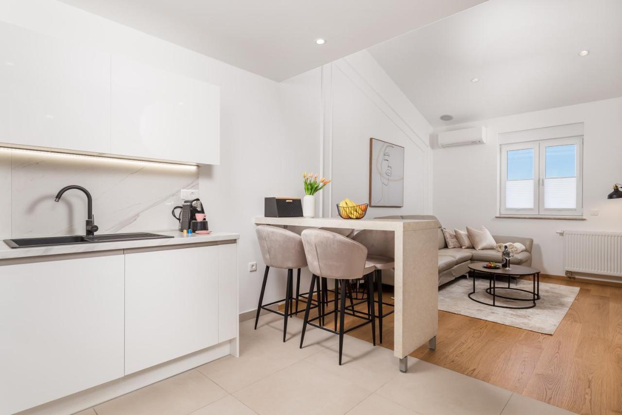 Gallery Apartment Megan2 With Parking Kastav Exterior foto